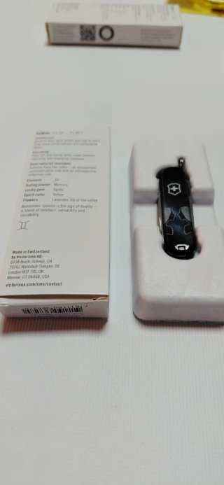 Navajas Victorinox Mini Zodiaco