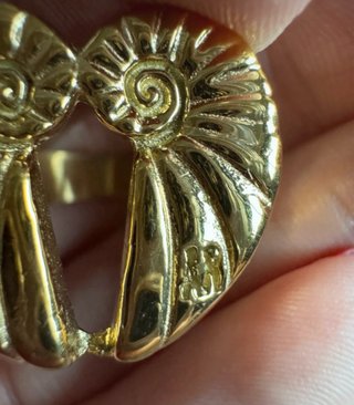 Anillo Arena Roja Coastal Ring Dorado