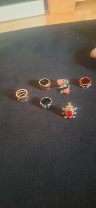 Anillos Bimba y Lola Dorado. Diferentes diseños.