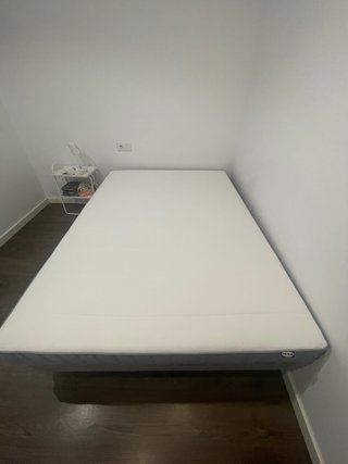 Colchón Ikea muy firme de muelles 135x190cm