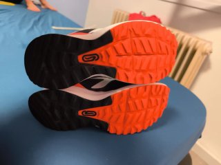Zapatillas deportivas mujer negras y naranjas