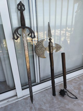 Espada y Hacha Medieval