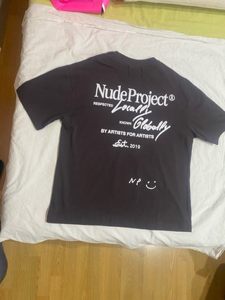 Camiseta Nude Project Negra