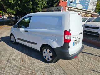 Ford Transit Courier TDCI Muy Buen Estado año 2022