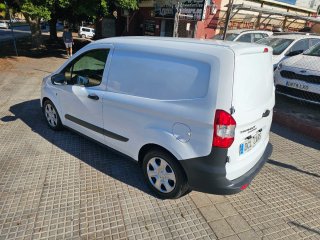 Ford Transit Courier TDCI Muy Buen Estado año 2022