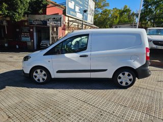 Ford Transit Courier TDCI Muy Buen Estado año 2022