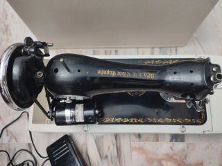 Máquina de coser Alfa S.A. Eibar antigua