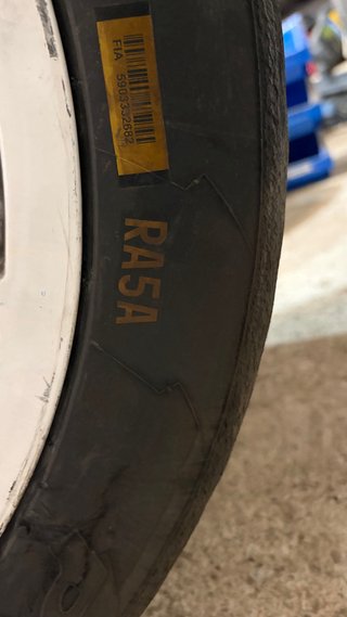 Slicks pirelli ra5 16”