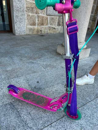 Patinete infantil morado y rosa