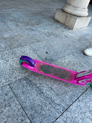 Patinete infantil morado y rosa