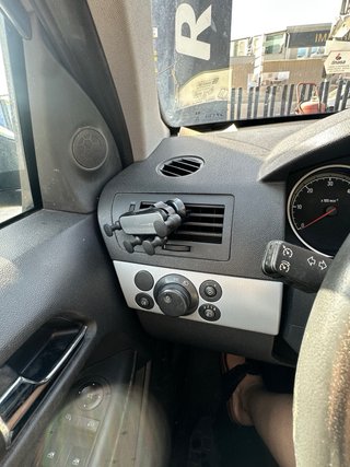Opel  Astra 2006