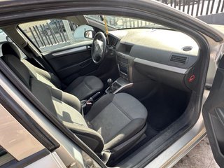 Opel  Astra 2006