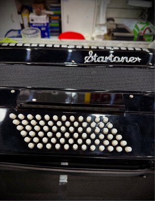 Acordeon Startone 72 bajos con maleta transporte