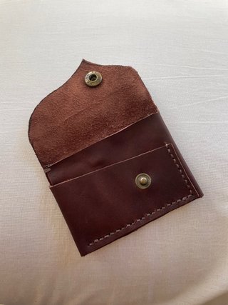 Cartera artesanal cuero