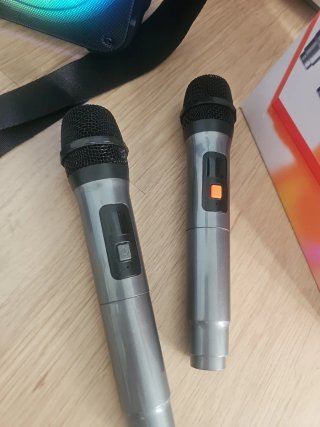 Equipo Karaoke con Micrófonos y Luces
