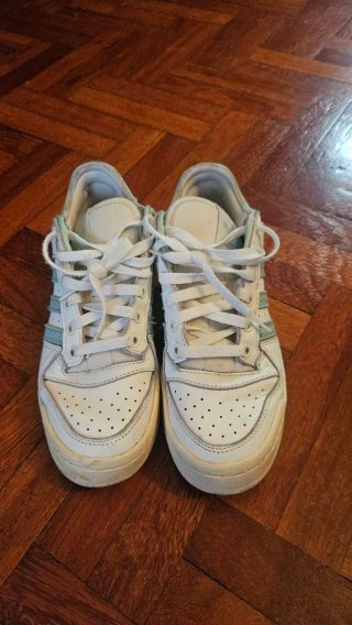 Zapatillas Adidas Unisex Blancas y Verdes