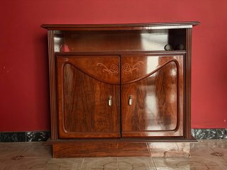Mueble TV clásico de madera