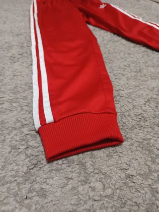 Pantalón chándal Adidas rojo