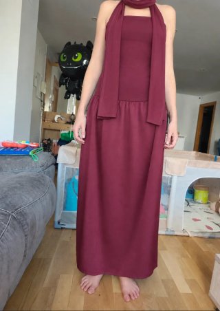 Vestido burdeos invitada
