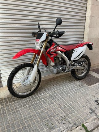 Honda CRF 450 Enduro/Motocross Roja y Blanca
