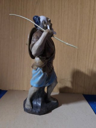 Figura porcelana anciano pescador chino