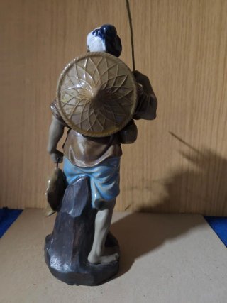 Figura porcelana anciano pescador chino