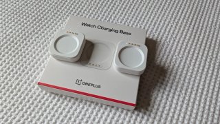 OnePlus Watch 3 con correas