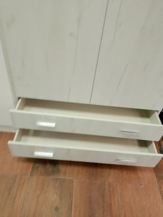 Cómoda 4 cajones madera y blanco