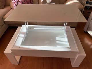 Mesa de centro blanca con cristal templado