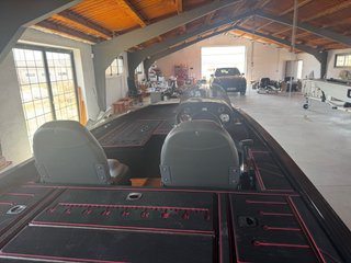 Bass boat GT 155 Negro + Motor Tohatsu 40 CV NUEVO