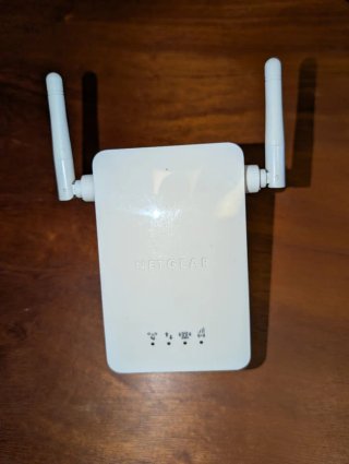 Amplificador de señal Wi-Fi Netgear WN3000RP