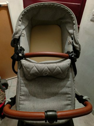 Cochecito, plástico + Capazo Jané