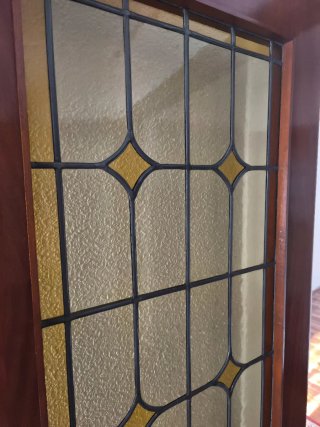 Puerta madera con cristal