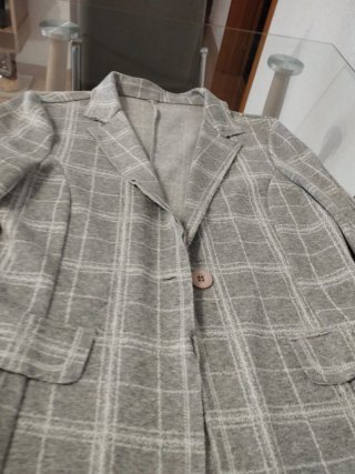 Americana cuadros gris y blanco