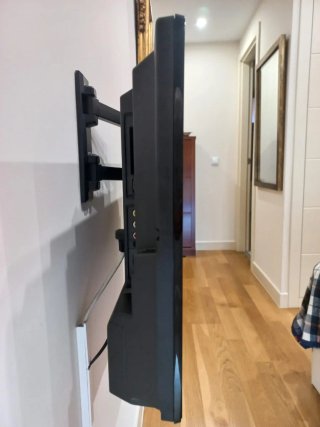 TV marca OKI,  28"