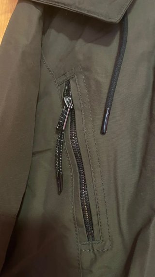 Parka mujer Bershka verde militar