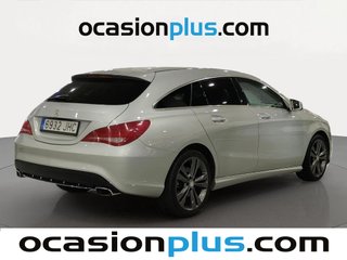 Mercedes-Benz CLA Shooting Brake CLA 200 d AMG Line 100 kW (136 CV)