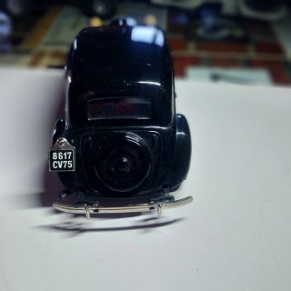 Coches maqueta 1:24