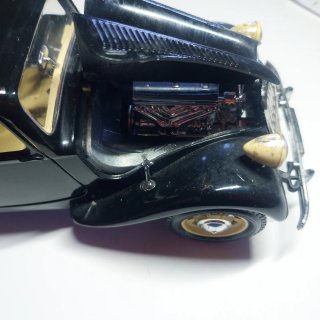 Coches maqueta 1:24
