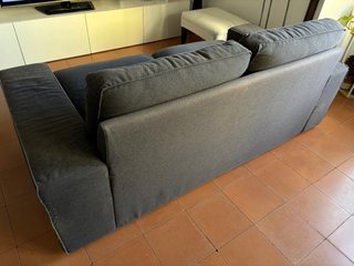 Sofá 2 plazas modelo KIVIK azul de Ikea