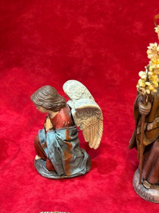 Nacimiento de Barro  lienzado + angel antiguo