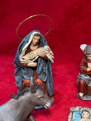Nacimiento de Barro  lienzado + angel antiguo