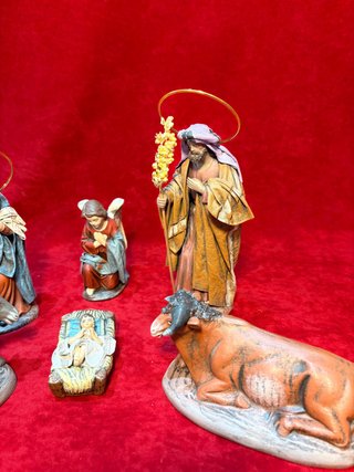 Nacimiento de Barro  lienzado + angel antiguo