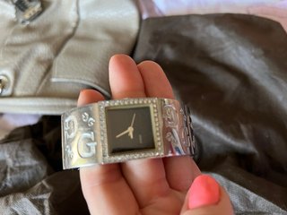 Reloj Guess Plateado