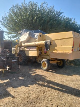Cosechadora New Holland 8040