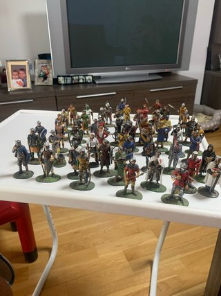 Figuras de plomo medievales