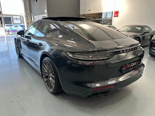 Porsche Panamera 2022