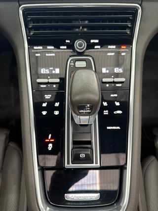 Porsche Panamera 2022