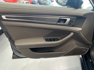 Porsche Panamera 2022