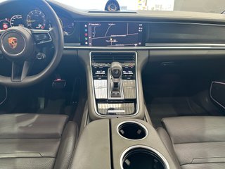 Porsche Panamera 2022